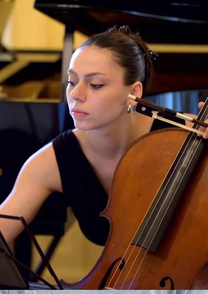 Daphne Richman cellist